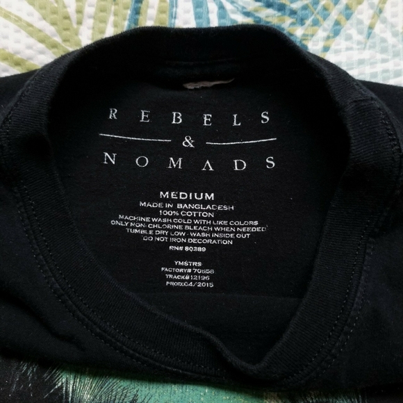 Rebels & Nomads brand Cali Vibe graphic tee - Picture 2 of 4